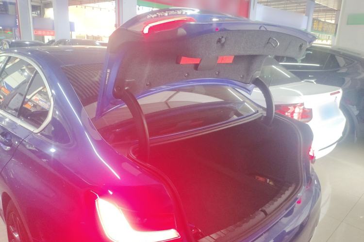 Used BMW 3 Series 2021 Second Facelift 325Li M Sport Package
