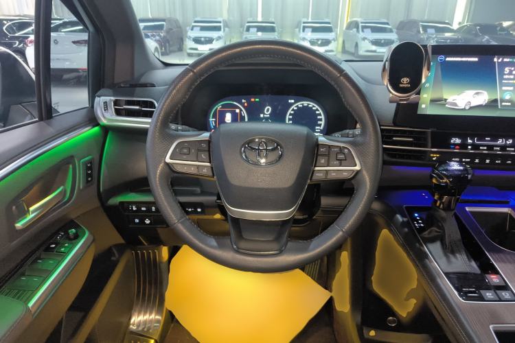 Used Toyota Granvia 2024 2.5L Hybrid Prestige PLUS Edition
