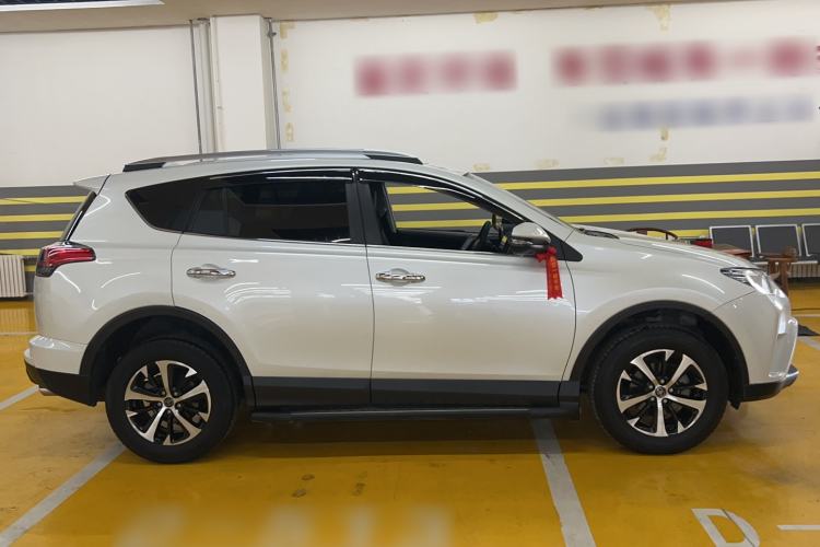 Used Toyota RAV4 2019 2.0L CVT Two-Wheel Drive Pioneer Edition China V Standard