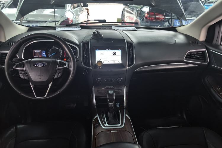 Used Ford Edge 2017 EcoBoost 245 Two-Wheel-Drive Sporty 7-Seater
