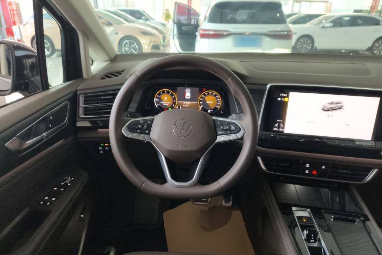 Used Volkswagen Viloran 2024 380TSI Premium Edition
