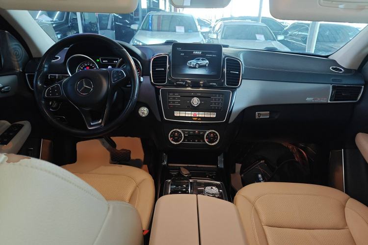 Used Mercedes-Benz GLE Coupe 2017 GLE 400 4MATIC Coupe SUV
