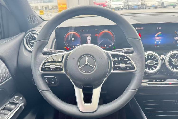 Used Mercedes-Benz GLB 2022 Second Facelift GLB 200 Dynamic Edition
