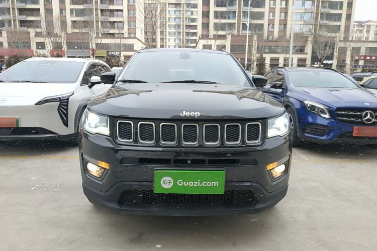 Used  Compass 2019 200T Automatic Family Edition - Connected Large Screen Version