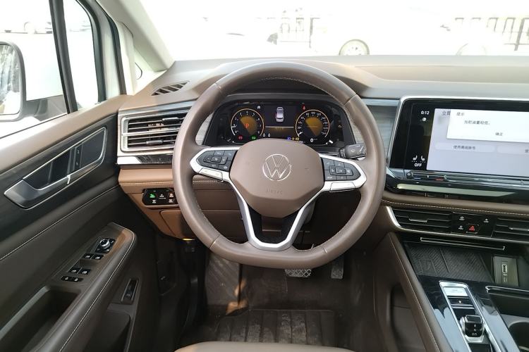 Used Volkswagen Viloran 2024 330TSI Luxury Edition