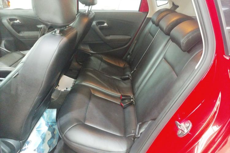 Used Volkswagen Polo 2016 1.6L Automatic Comfort Model
