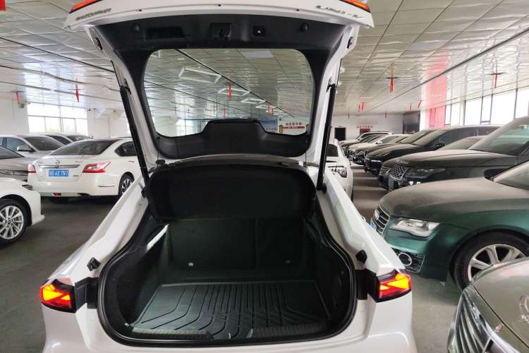 Used Changan UNI-V 2022 1.5T Smart Navigation Version
