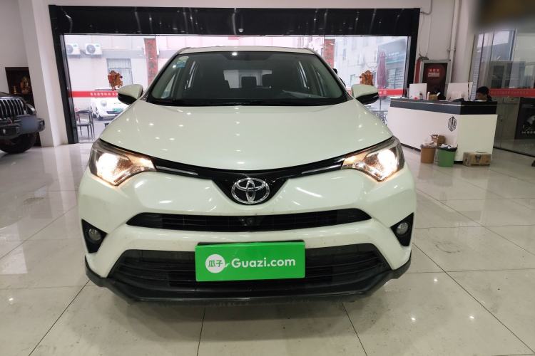 Used Toyota RAV4 2018 2.0L CVT Two-Wheel Drive Fashion X Edition
