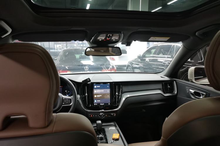 Used Volvo XC60 2025 B5 4x4 Smart Luxury Edition
