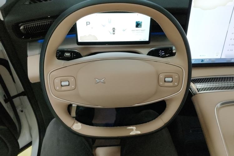 Used XPeng X9 2024 702 Ultra-Long Range Pro
