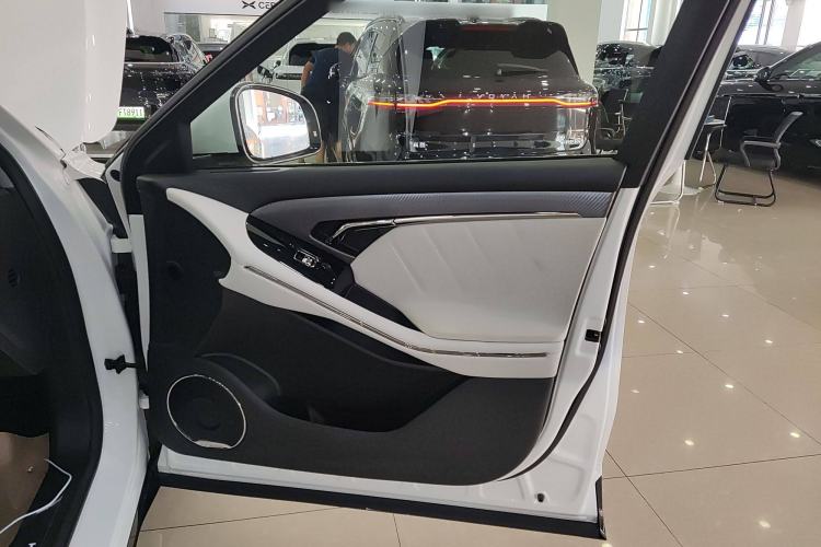 Used VOYAH FREE 2025 318 318 km Rear-Drive Touring Edition
