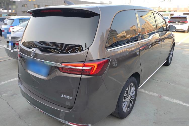 Used Buick GL8 2023 Facelifted Land Cruiser Executive Luxury Version