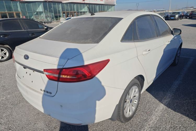 Used Ford Escort 2015 1.5L Manual Fashion Edition