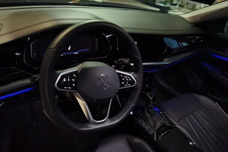 Used Volkswagen Passat 2022 330TSI Luxury Edition
