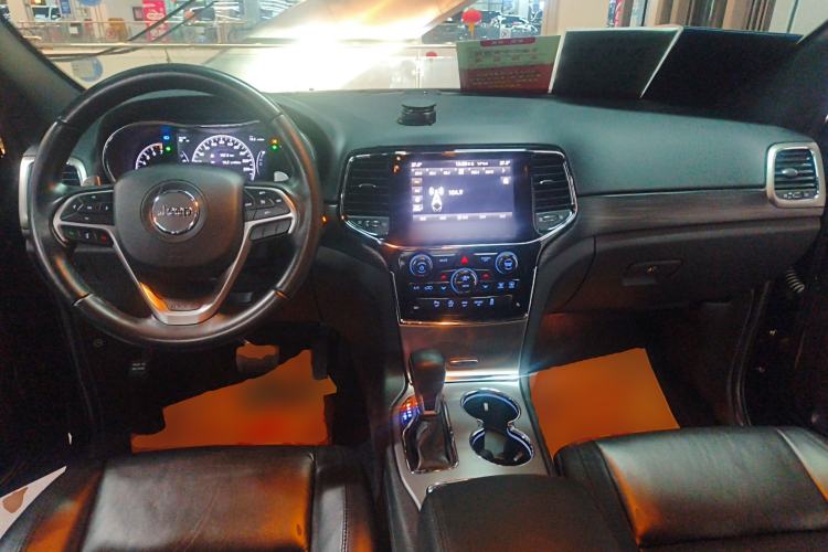 Used  Grand Cherokee 2020 3.0L Professional Navigation Edition
