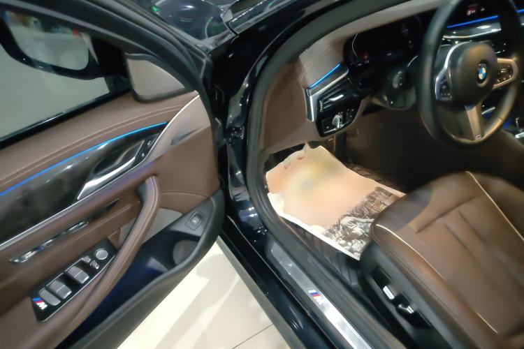 Used BMW 5 Series 2021 Facelifted 525Li M Sport Package
