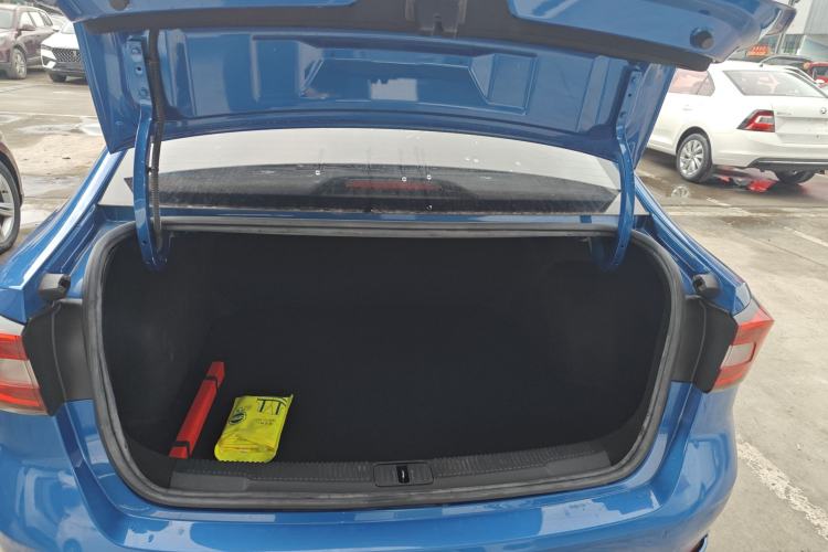 Used Roewe i5 2020 1.5L Manual 4G Connect Leehao Flagship Edition
