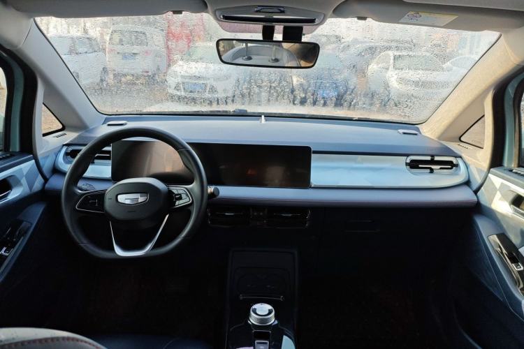 Used Geometry E Firefly 2022 401 km Linglong Tiger 4 Seats
