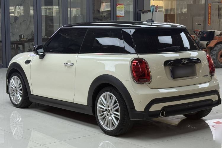 Used  MINI 2022 1.5T COOPER Classic Edition
