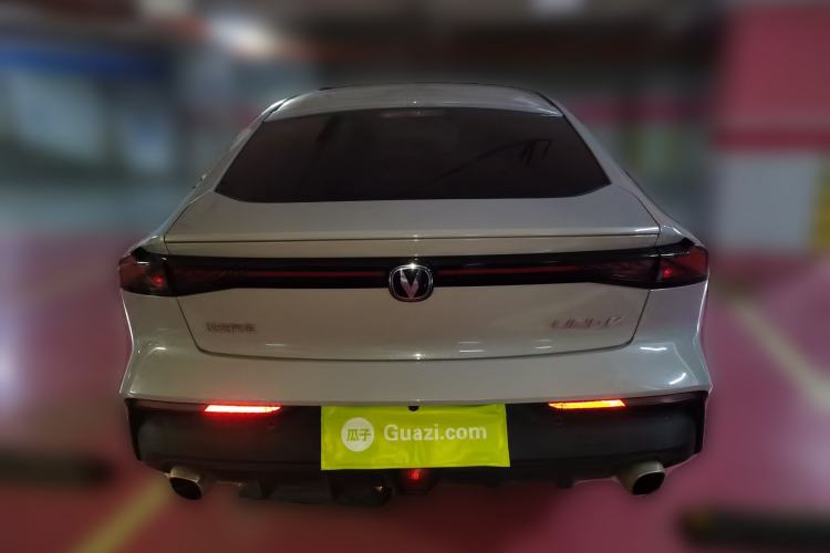 Used Changan UNI-V 2022 1.5T Prestige Version
