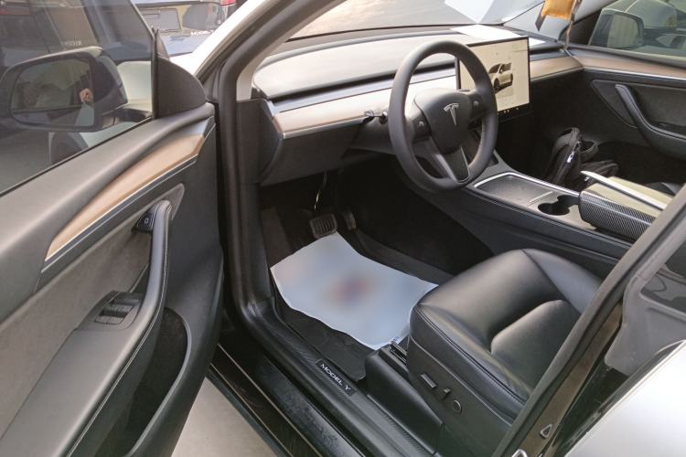 Used Tesla Model Y 2022 Rear-Wheel-Drive Version
