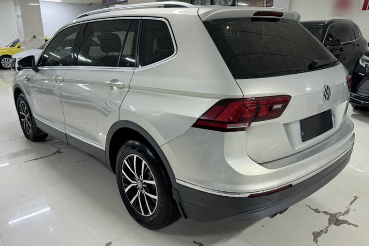 Used Volkswagen Tiguan L 2017 330TSI Automatic Two-Wheel Drive Luxury Edition
