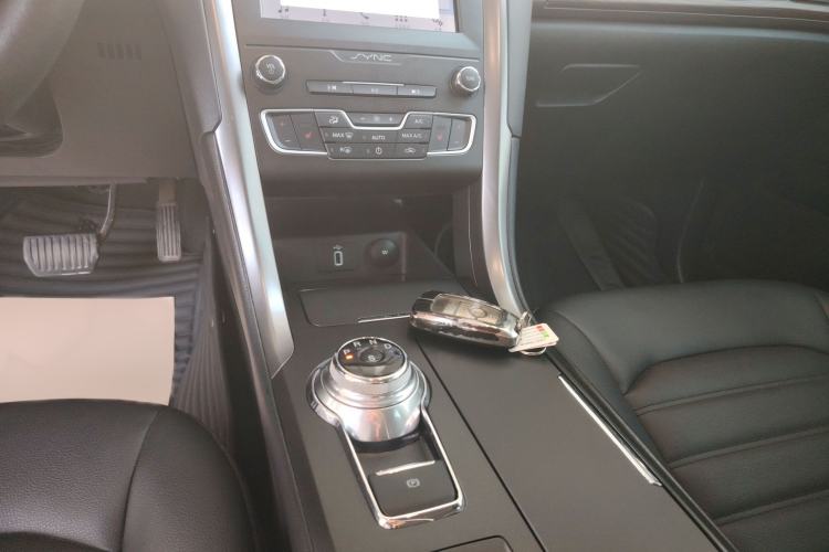 Used Ford Mondeo 2018 EcoBoost 200 Smart Control Luxury Model China VI Standard
