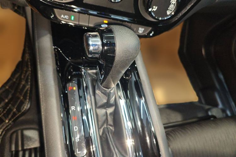 Used Honda Vezel 2022 1.5L CVT Phantom Night Pioneer Edition
