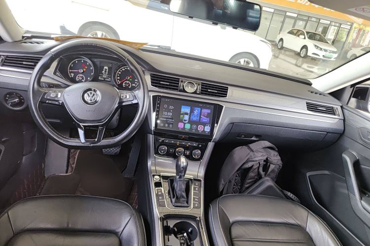 Used Volkswagen Passat 2017 280TSI DSG Luxury Edition
