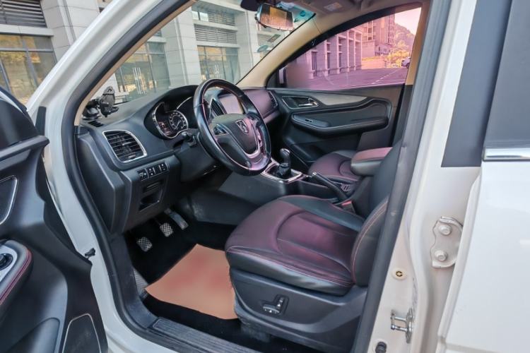 Used Baojun 560 2015 1.8L Manual Luxury Model
