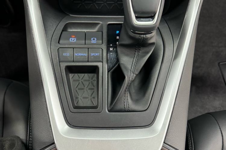 Used Toyota RAV4 2022 2.0L CVT Two-Wheel Drive Fashion Plus Edition