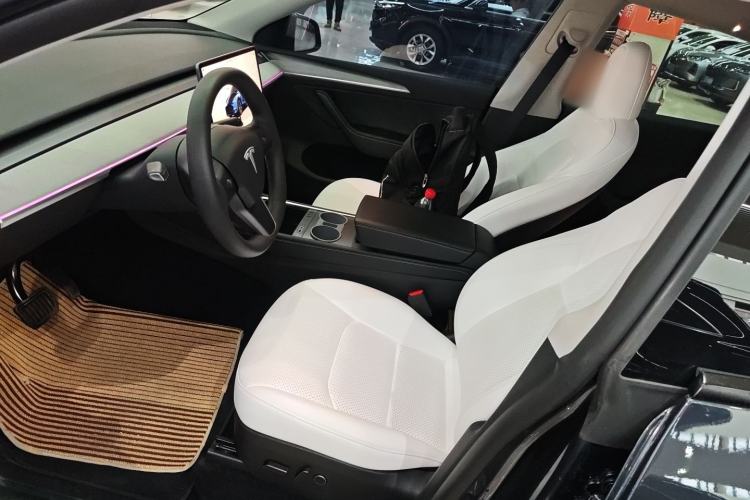 Used Tesla Model Y 2024 Long-Range All-Wheel-Drive Version