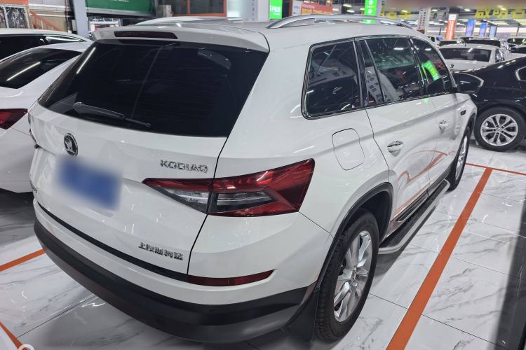 Used Skoda Kodiaq 2018 Facelifted TSI330 5-Seater Two-Wheel-Drive Comfort Edition
