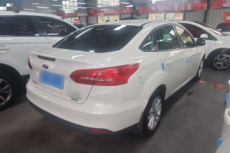 Used Ford Focus 2015 Sedan EcoBoost 125 Automatic Supreme Style Edition
