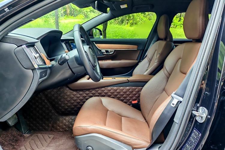 Used Volvo S90 2023 B5 Zhiyi Luxury Edition
