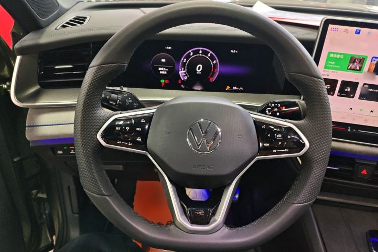 Used Volkswagen Tayron 2025 Tiguan L 380TSI 4Motion Luxury
