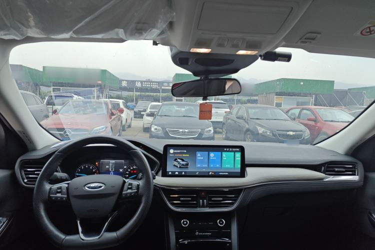 Used Ford Escape 2020 EcoBoost 245 Two-Wheel-Drive Titanium Edition
