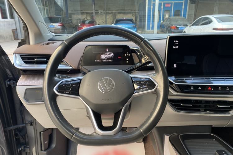 Used Volkswagen ID.6 X 2022 Smart Enjoyment Long-Range Edition
