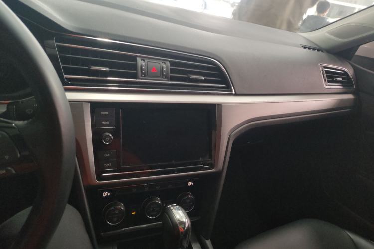 Used Volkswagen Lamando 2019 280TSI DSG Comfort Edition China VI standard
