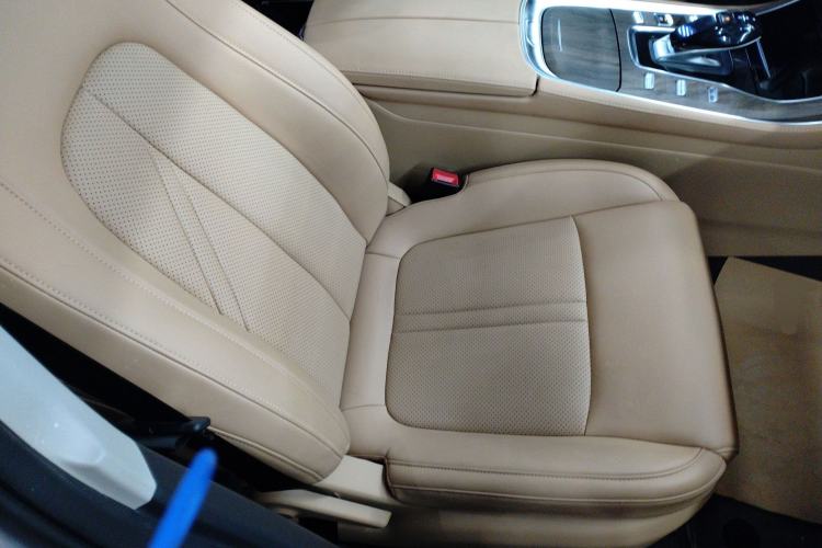 Used  E5 2023 1.5L DE-i 100KM Zhenxiang Edition 7-Seater