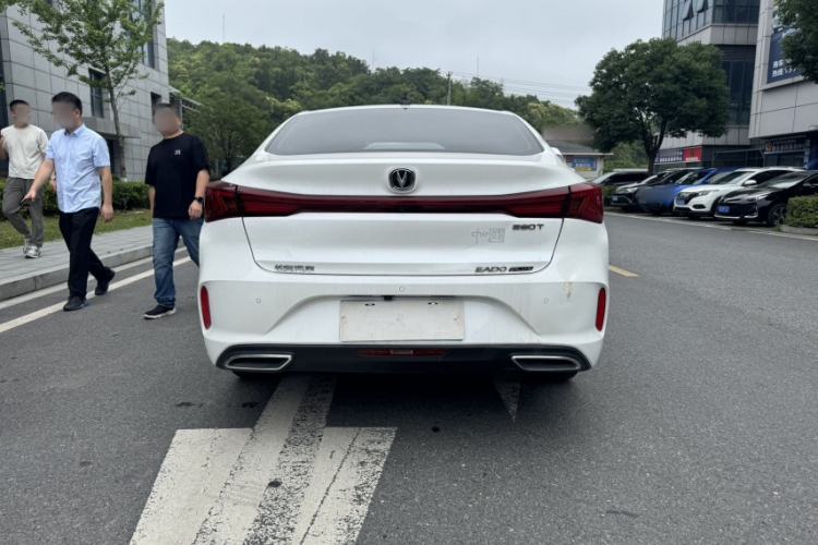 Used Changan Eado 2022 PLUS Blue Whale NE 1.4T GDI DCT Prestige Edition
