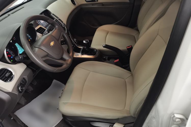 Used Chevrolet Cruze 2015 1.5L Classic SL MT