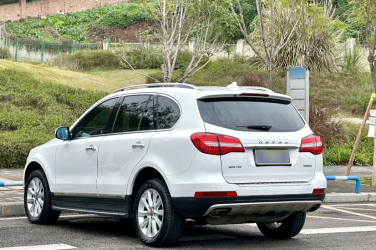 Used Haval H8 2015 2.0T two-wheel drive Comfort trim level
