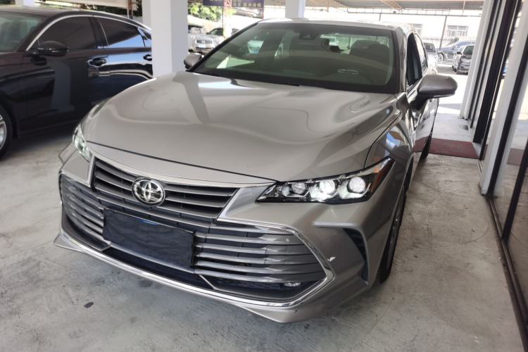Used Toyota Avalon 2019 2.5L Ambition Version China VI Standard
