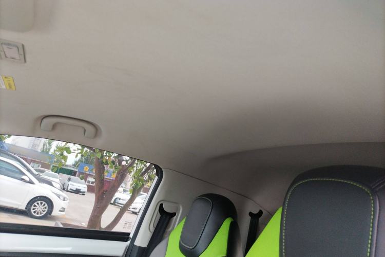 Used Roewe Clever 2021 302 km New Four-Seater Super-Efficient Version
