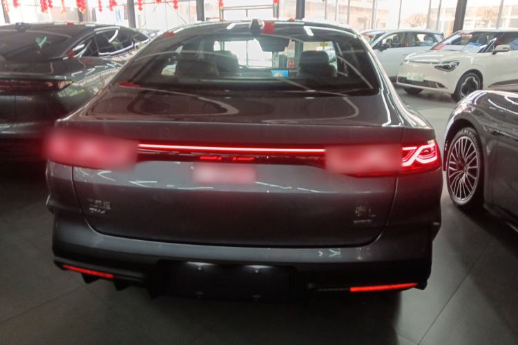 Used BYD Qin L 2025 DM-i Smart Drive 80KM Leading Model
