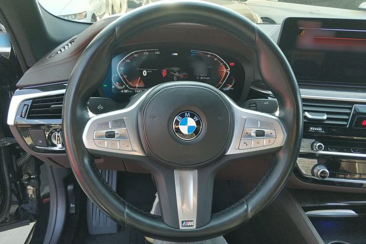 Used BMW 5 Series 2022 Second Facelift 525Li M Sport Package