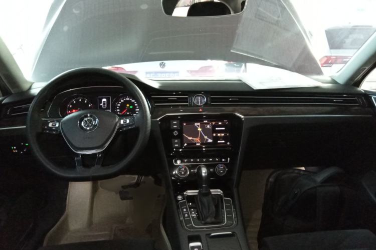 Used Volkswagen Magotan 2017 330TSI DSG Luxury Model
