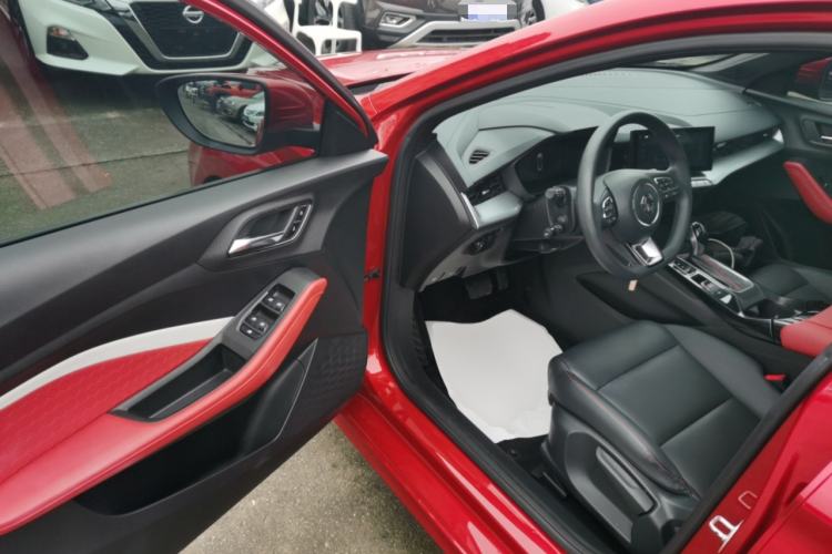 Used MG 5 2021 180 DVVT CVT Youth Luxury Edition
