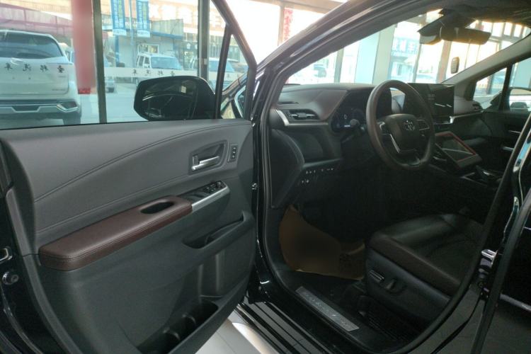 Used Toyota Granvia 2024 2.5L Hybrid Prestige PLUS Four-Wheel Drive Version